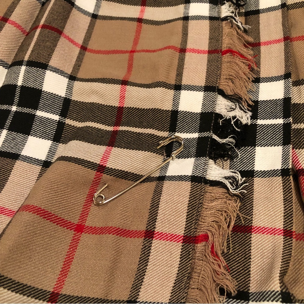 Authentic Scottish Kilt - Picture 2 of 10